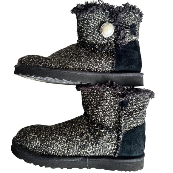 UGG Tweed Ankle Boots Women’s 7 Black Bouclé Fur Lined Winter Boots - Picture 4 of 6